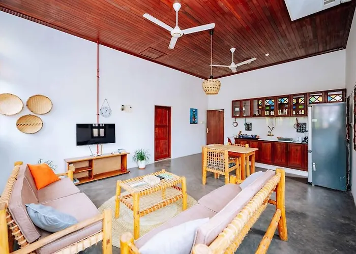 Amore Penthouse - At The Train\'S House Zanzibar